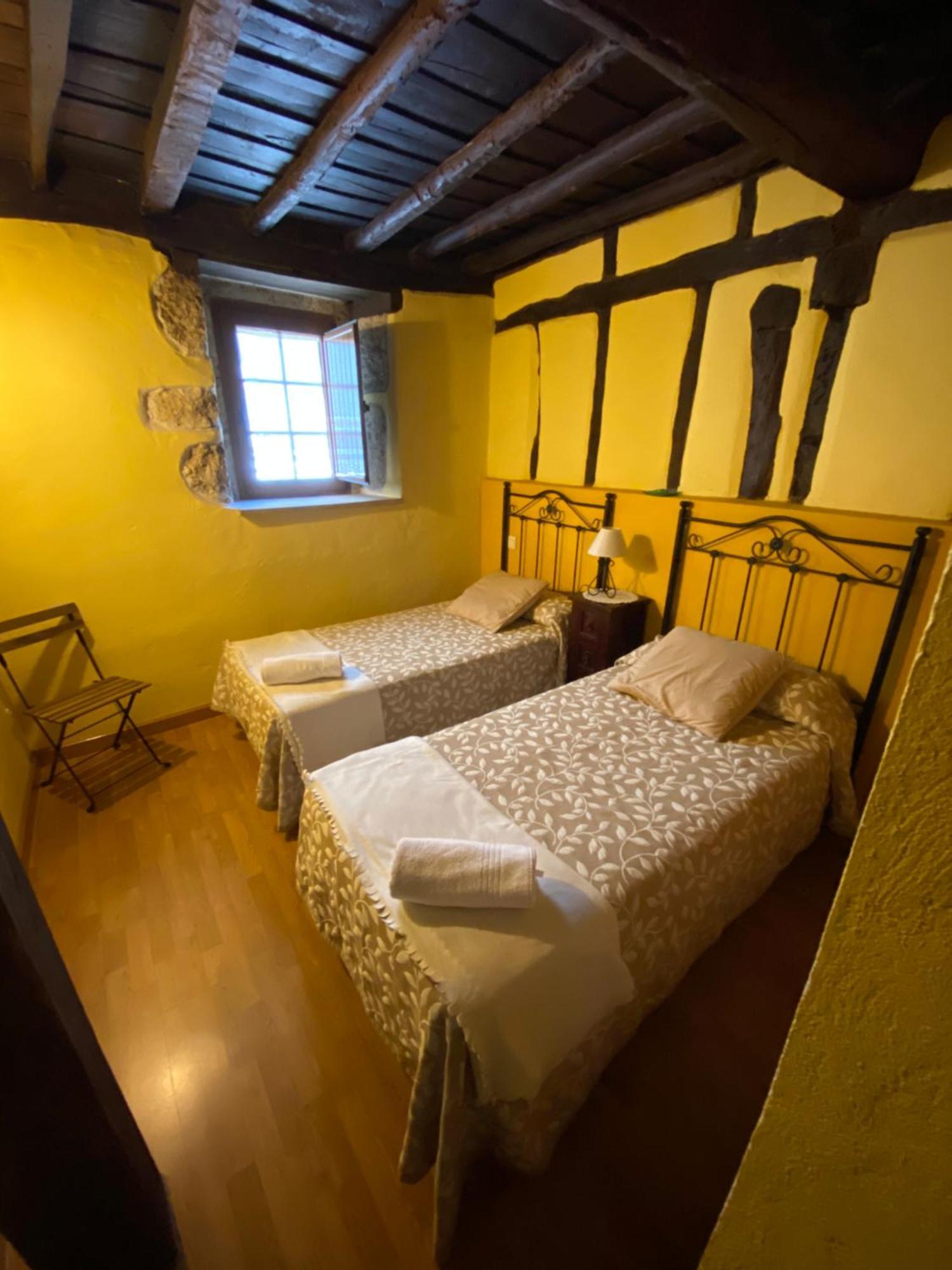 Apartamentos Rurales La Antigua Fonda كانديلاريو المظهر الخارجي الصورة
