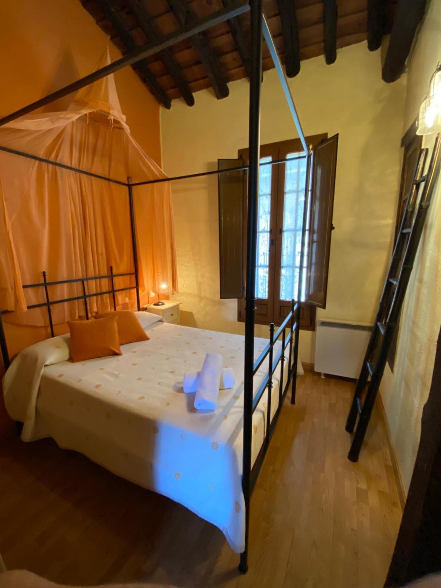 Apartamentos Rurales La Antigua Fonda كانديلاريو المظهر الخارجي الصورة